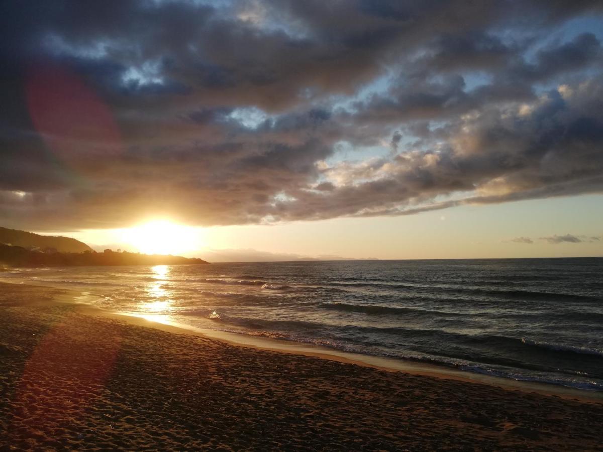 Familyholidays La Finestra Di Fronte เชฟาลู ภายนอก รูปภาพ