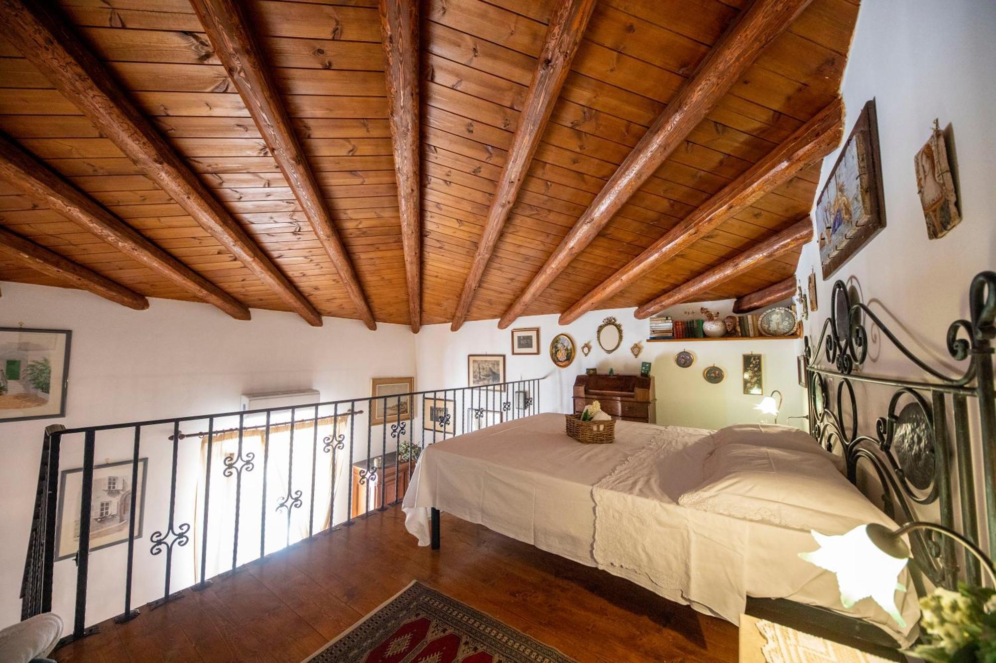Familyholidays La Finestra Di Fronte เชฟาลู ภายนอก รูปภาพ