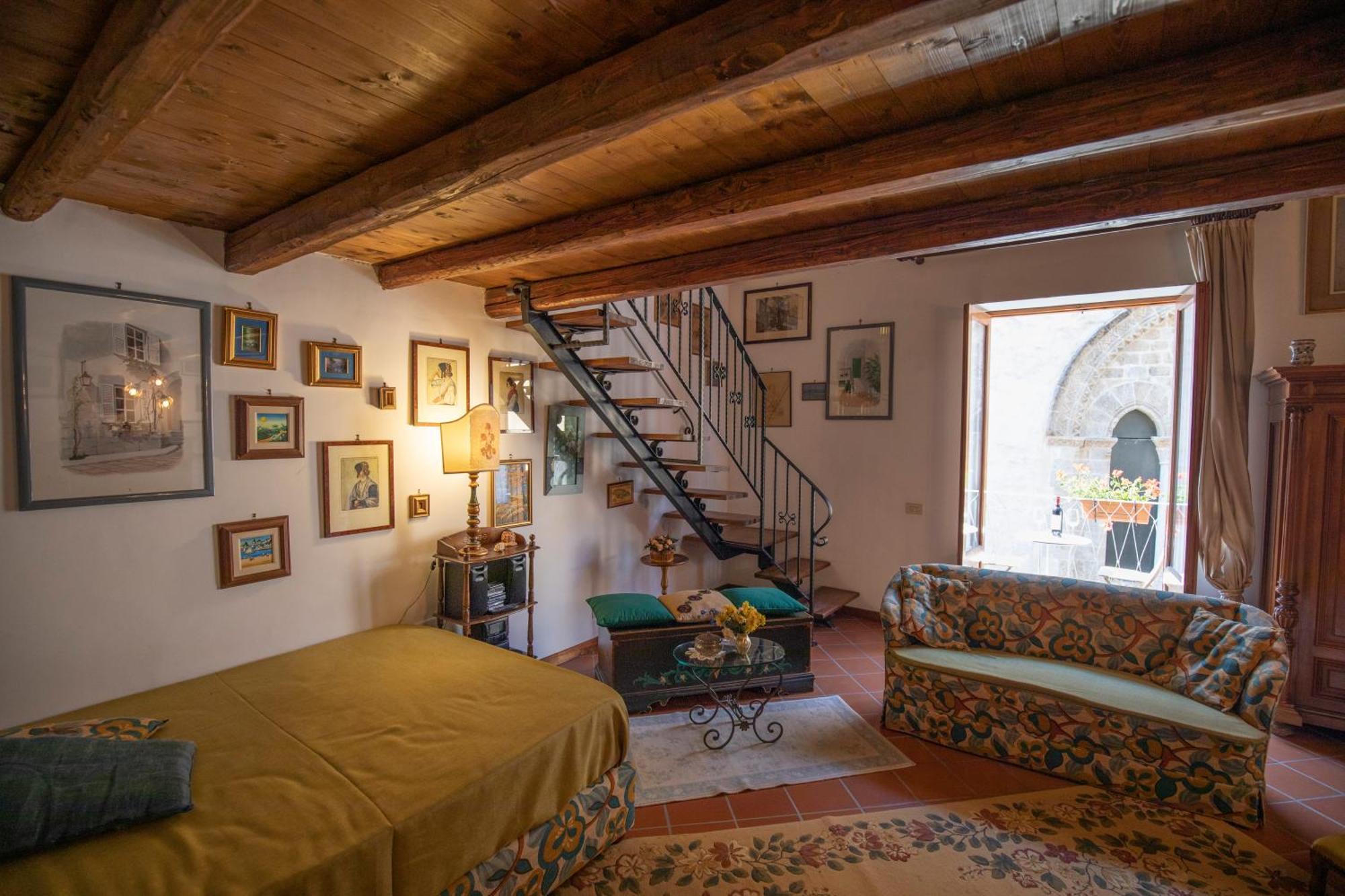 Familyholidays La Finestra Di Fronte เชฟาลู ภายนอก รูปภาพ